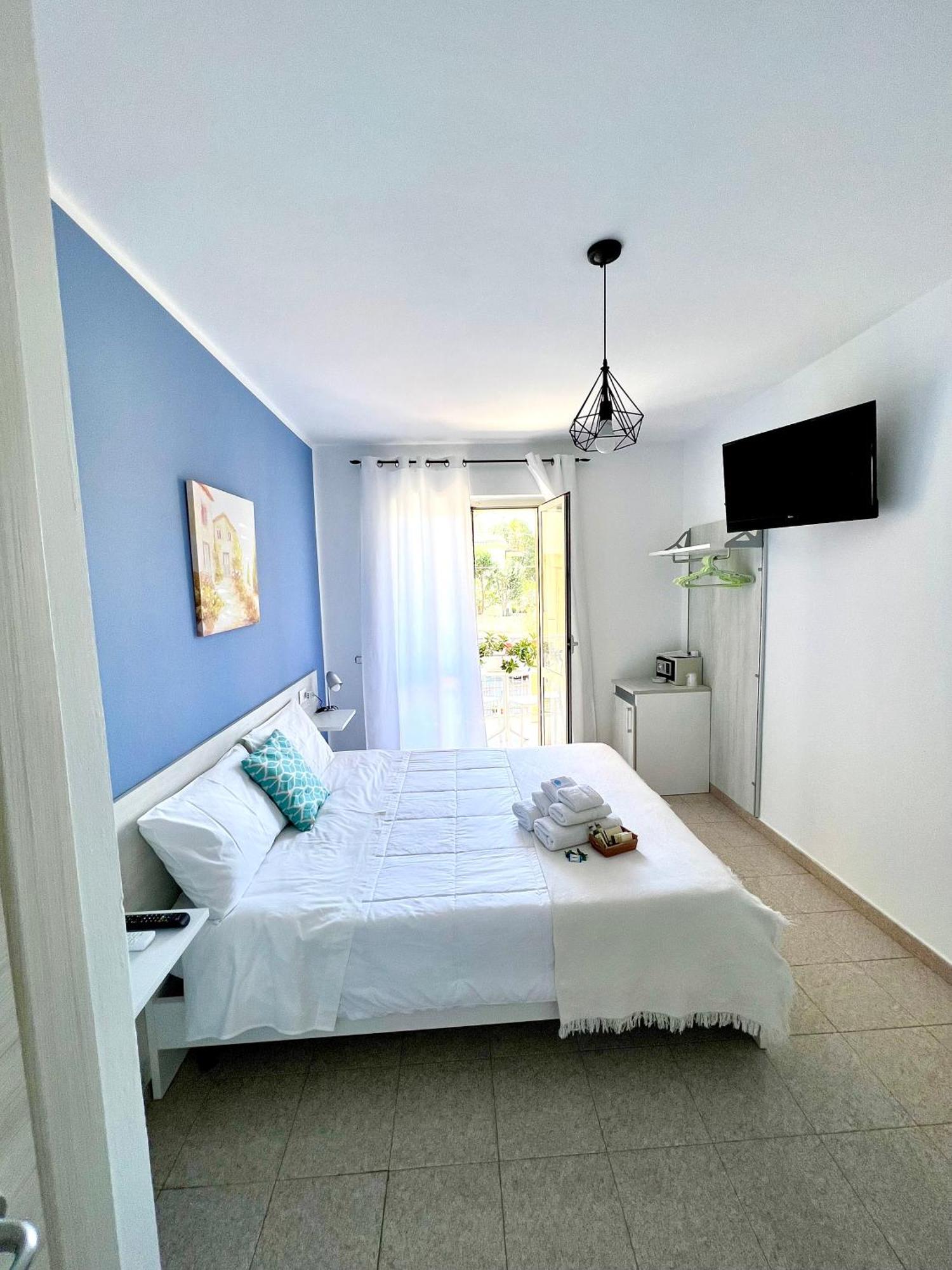 לינה וארוחת בוקר טרופאה Light Blue מראה חיצוני תמונה